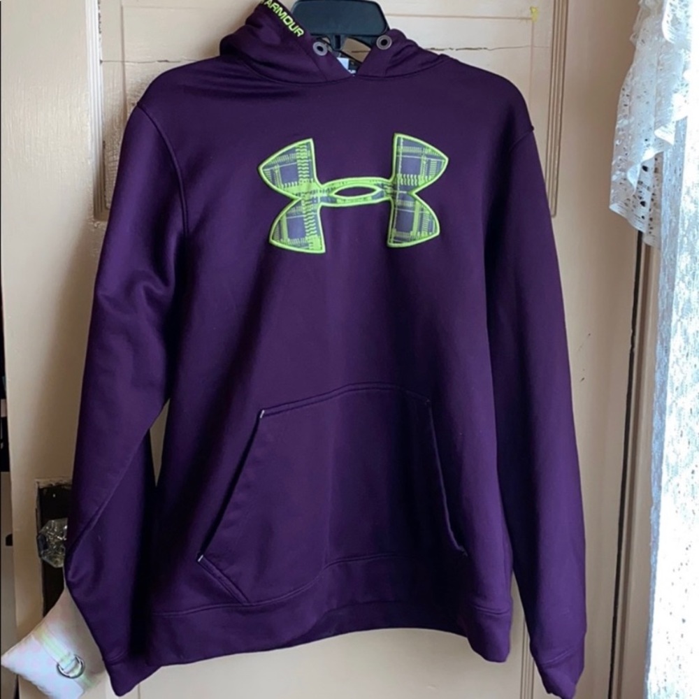 Women’s under armour sweatshirt